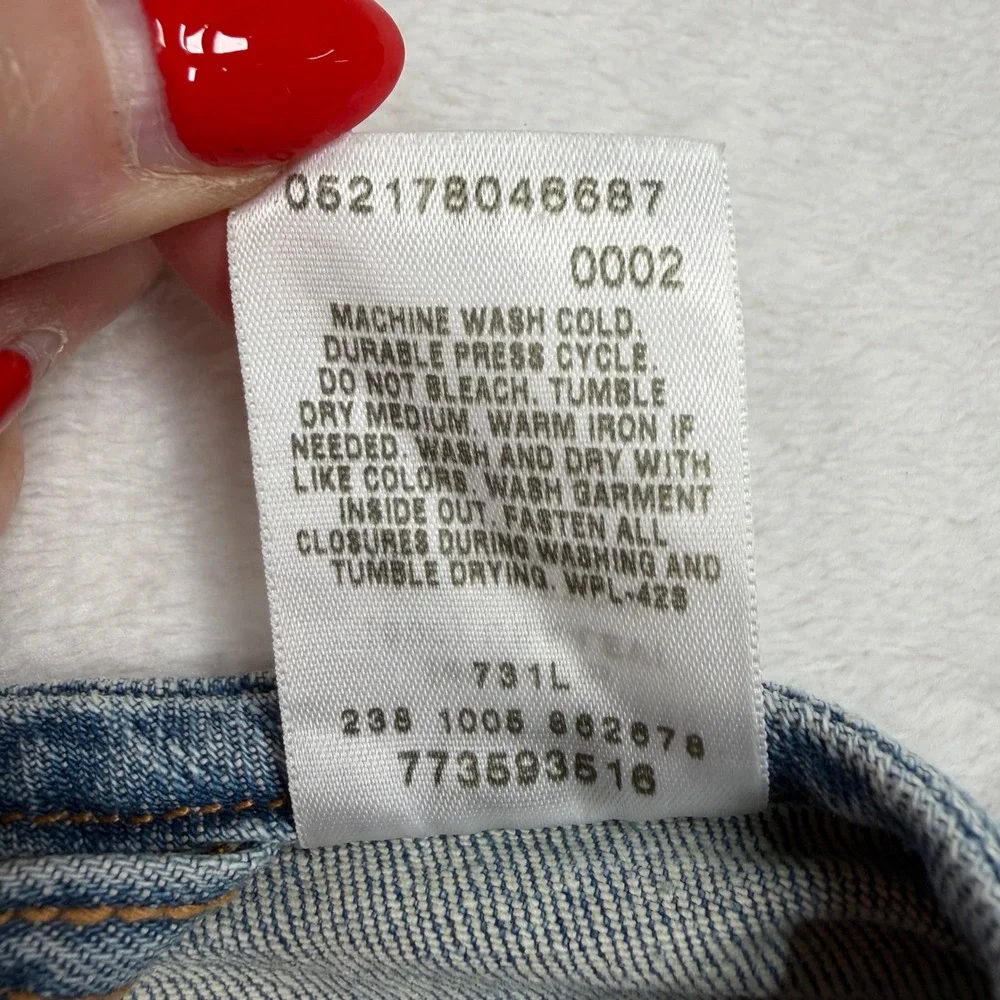 Y2K Vintage Levi's Medium Denim Vest Trucker Style Medium Wash Blue V-Neck Boho